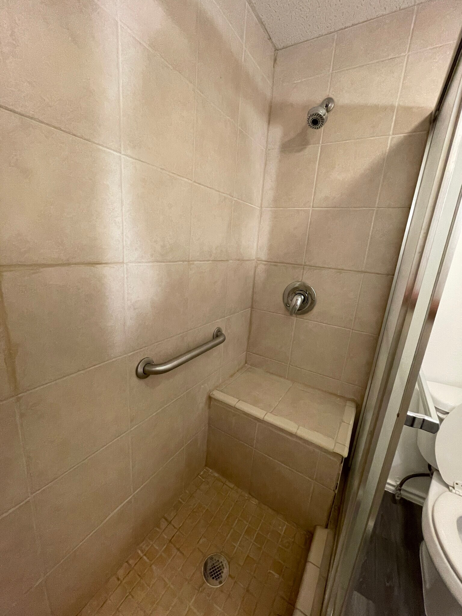 Building Photo - 5332 Lindsley Ave