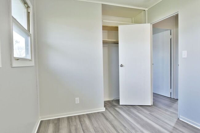 Building Photo - HOUSE for RENT in Champion Twp!
