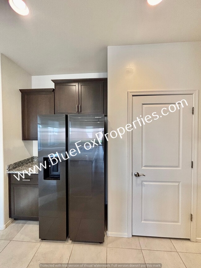 Building Photo - 7702 S Via Casa De Campo