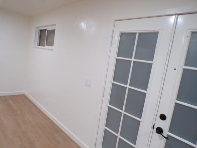 Building Photo - 739 Twin Oaks Ave