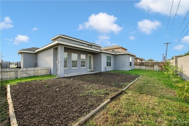 Building Photo - 33 Colvin Ave