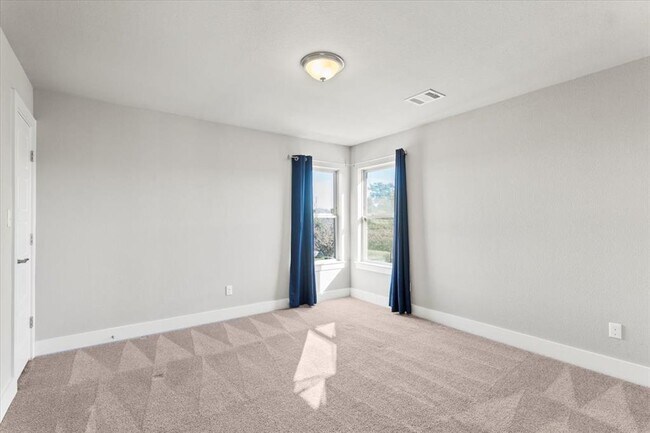 Building Photo - 710 Arrow Point Dr