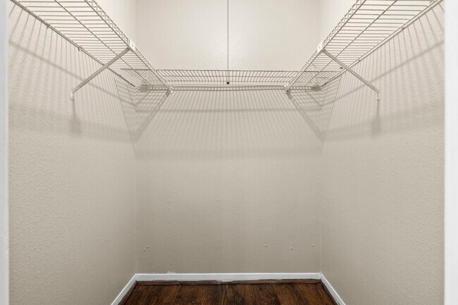 Building Photo - 9350 Country Creek St