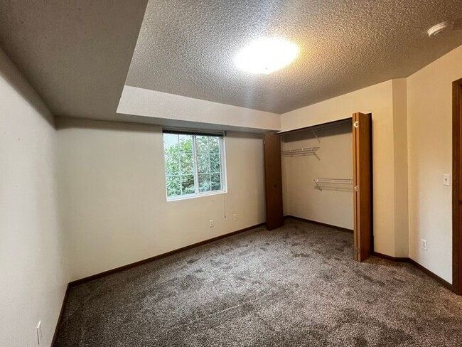 Building Photo - $1,125 | 2 Bedroom, 1 Bathroom Condo | Pet...