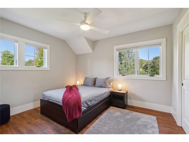 Building Photo - 4015 Wood End Dr