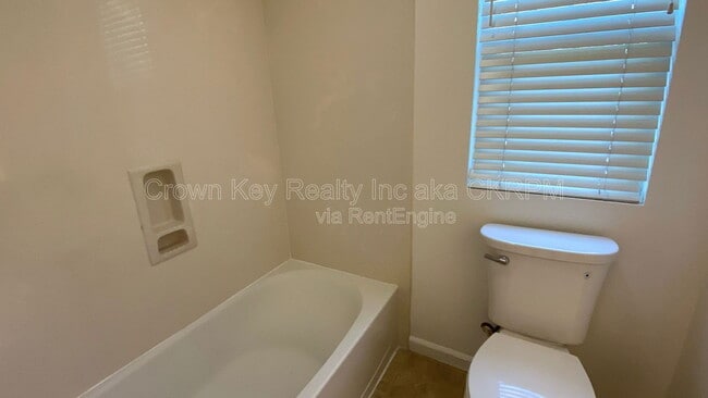 Building Photo - 2978 Jackson Ave