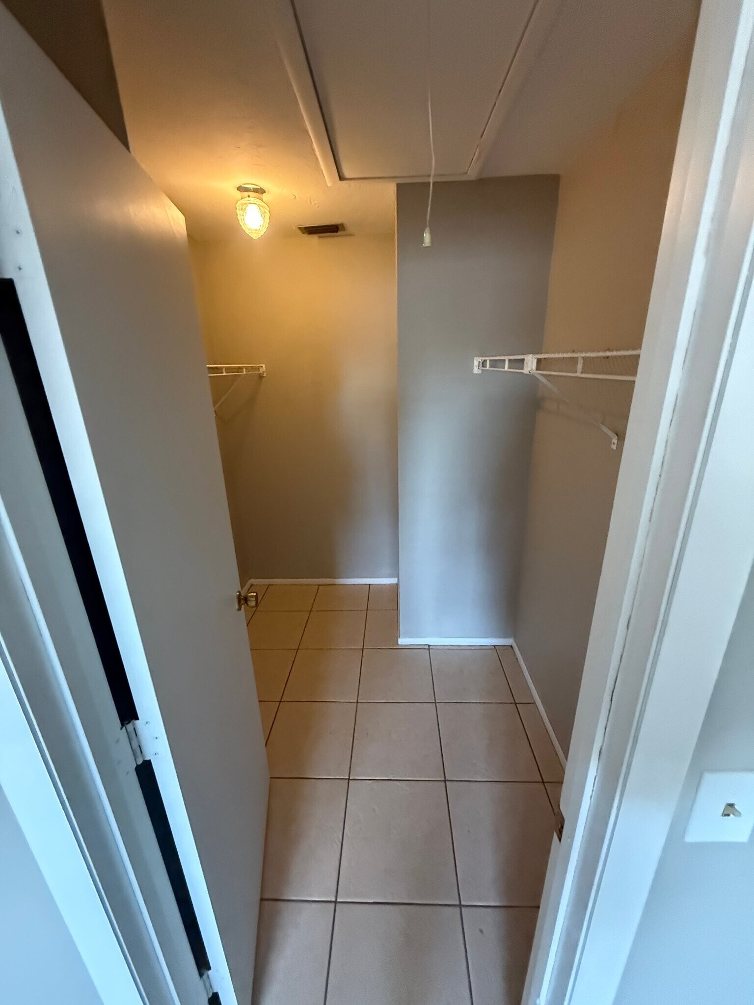 Building Photo - 1755 Florence Ave