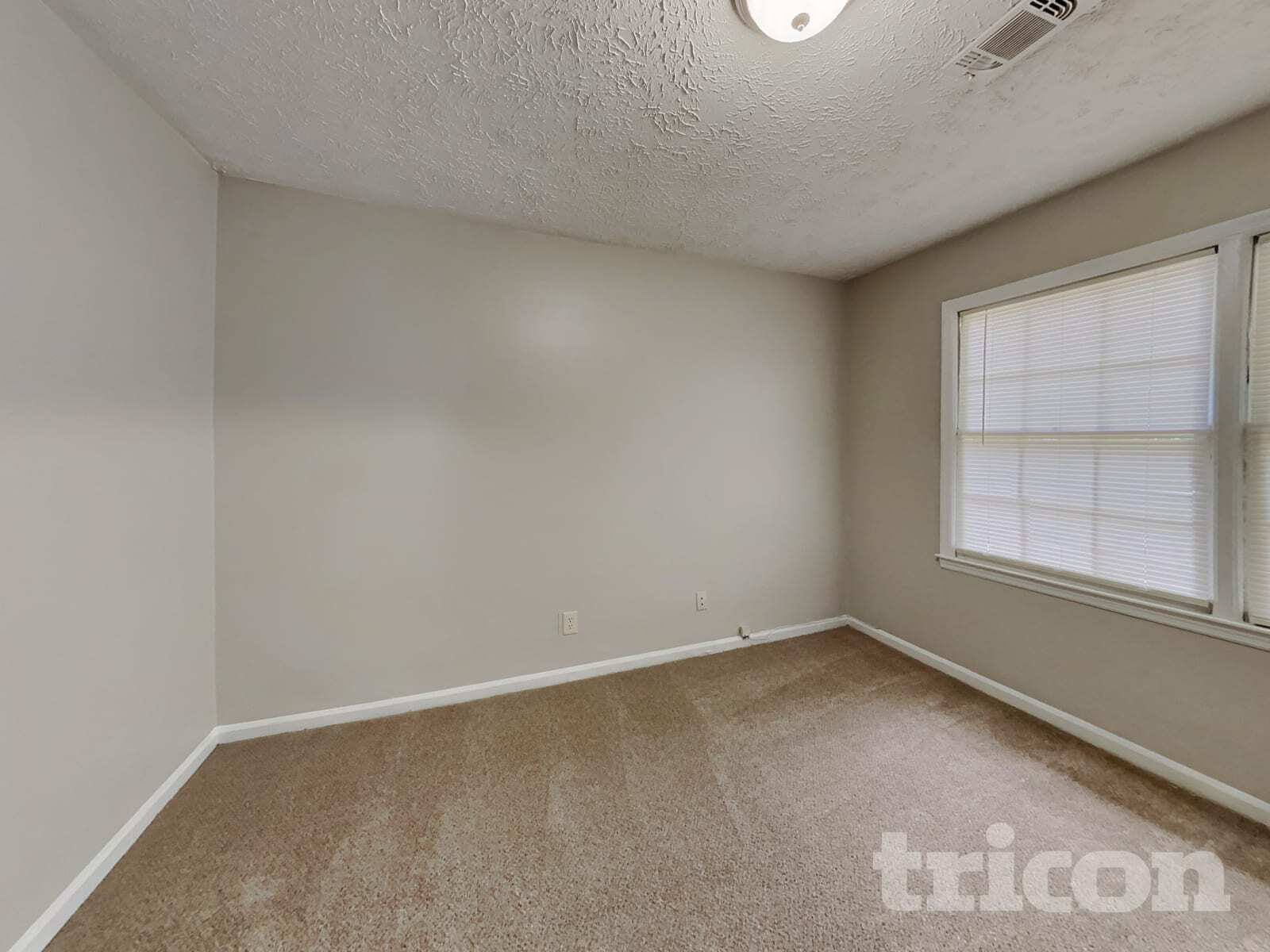 Building Photo - 5181 Vivid Dr SW