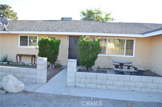 Building Photo - 9040 Cypress Ave