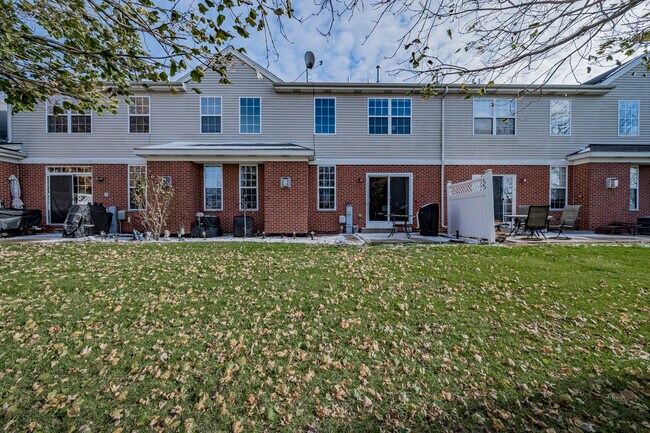 Building Photo - 201 Dorset Ave