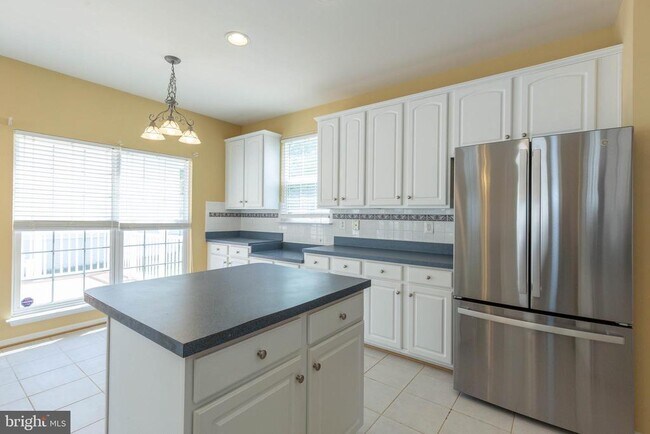 Building Photo - 341 Bullskin St