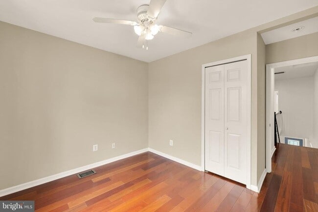 Building Photo - 1405 Montello Ave NE