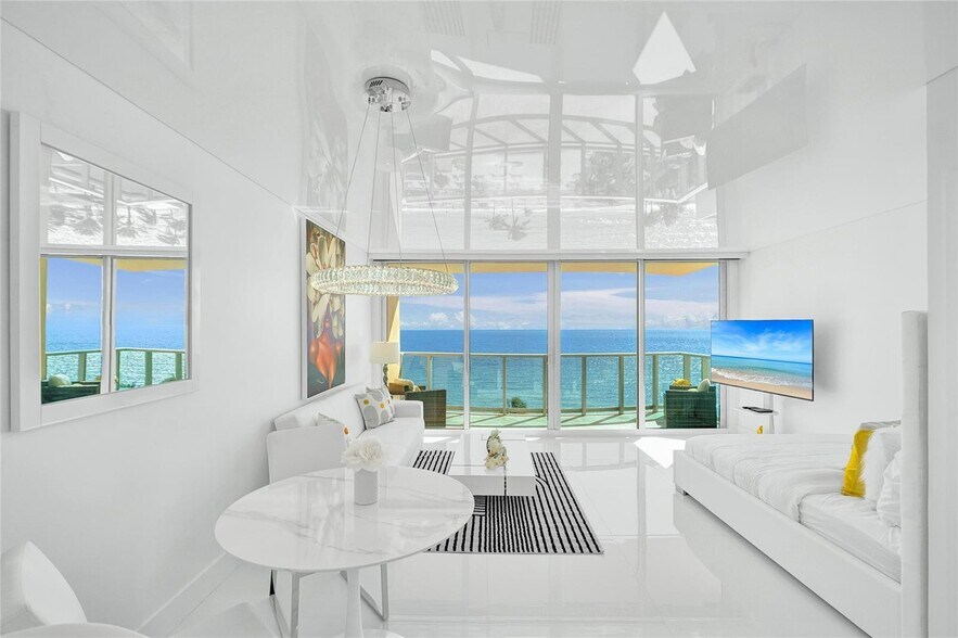 Building Photo - 2501 S Ocean Dr