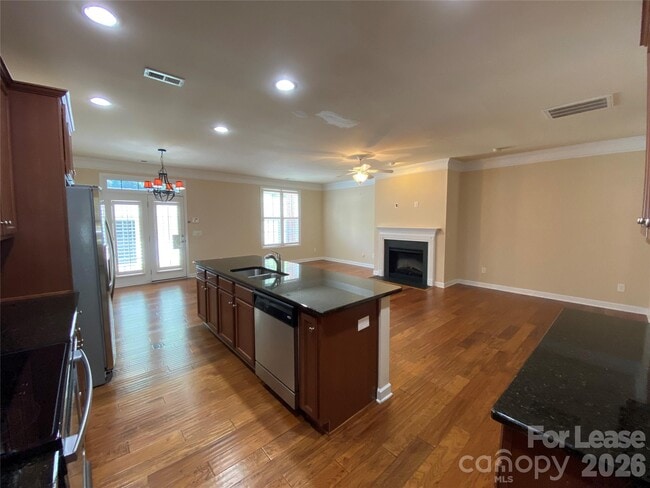 Building Photo - 9916 Evergreen Terrace Drive