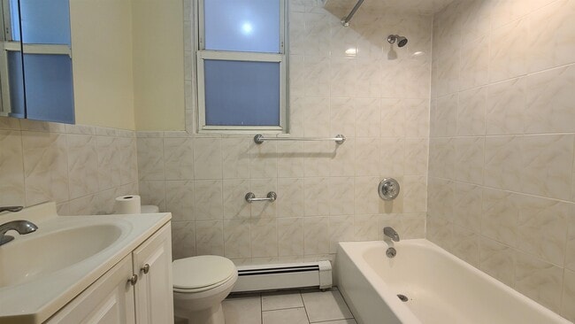 Building Photo - 32 Armstrong Ave