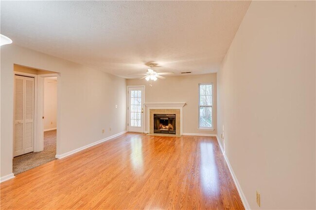 Building Photo - 466 Teal Ct