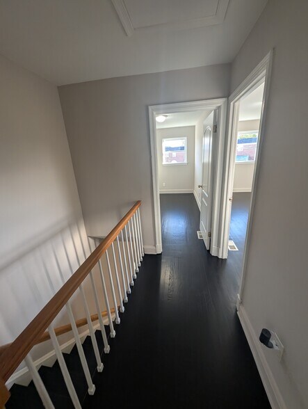 Building Photo - 3800 Bonview Ave