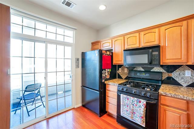 Building Photo - 9816 E Carolina Pl