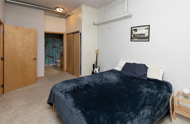 Building Photo - Modern 2-Bedroom, 2-Bathroom Condo – Prime...