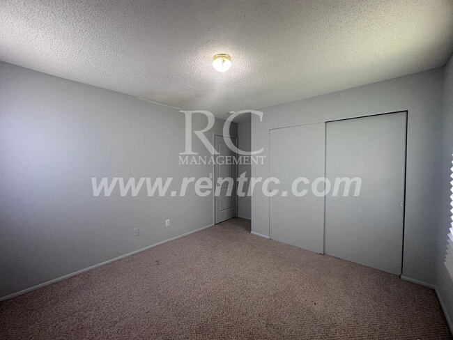 Building Photo - 917 Timberline-