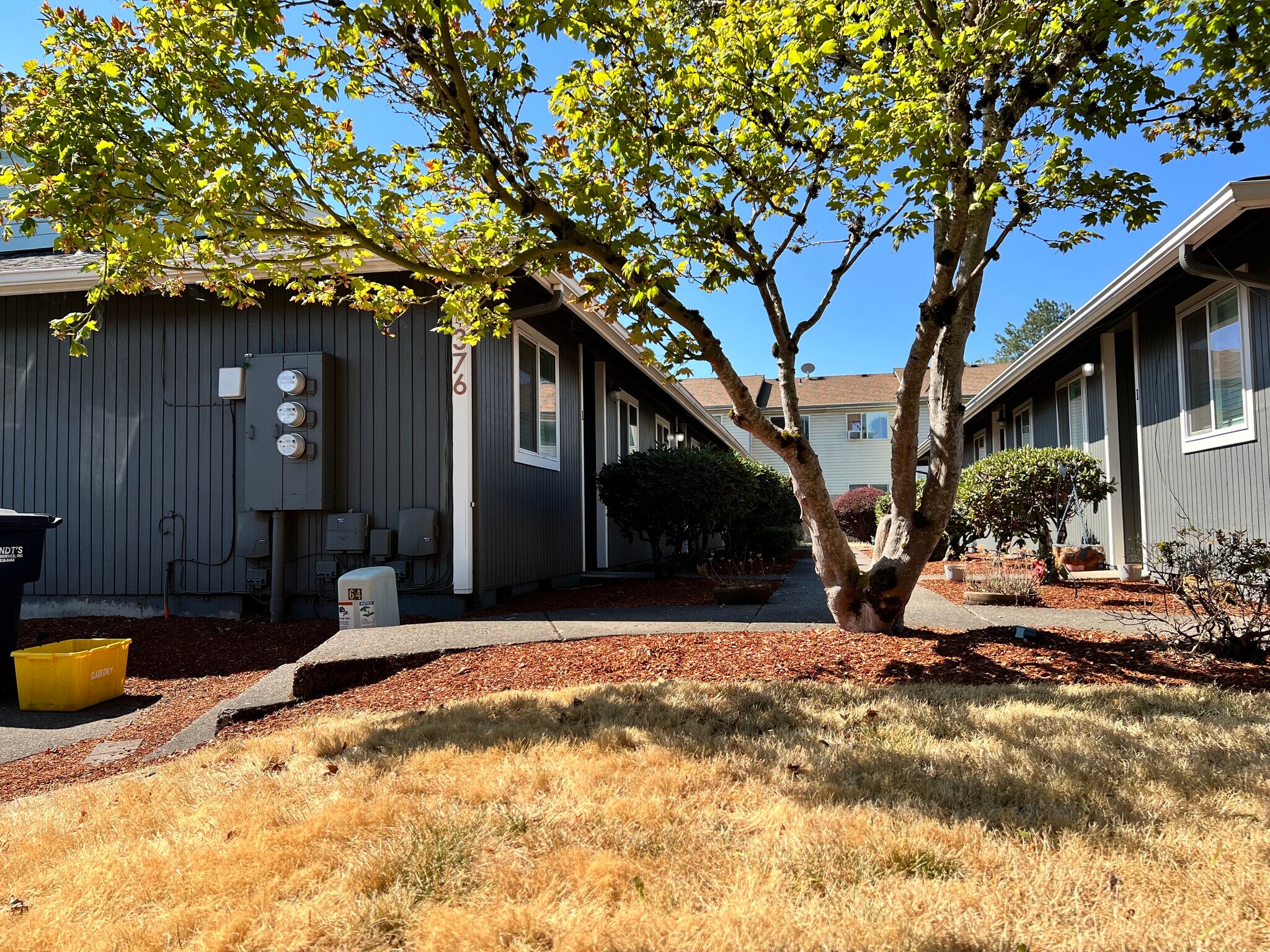 Building Photo - 376 Catron Street North