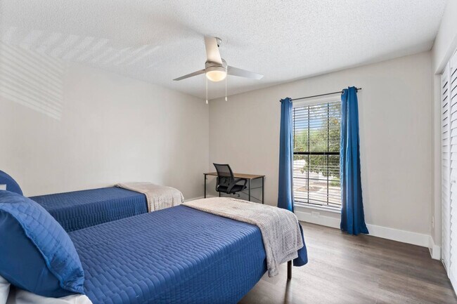 Building Photo - 3715 Legacy Square