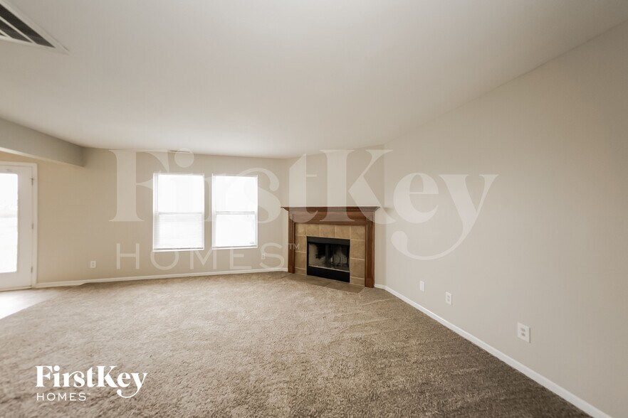 Building Photo - 11427 Arches Dr