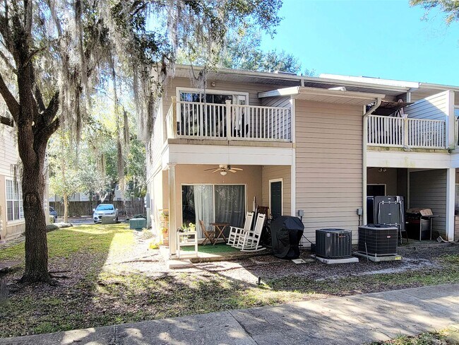 Building Photo - 901 NW 21st Ave