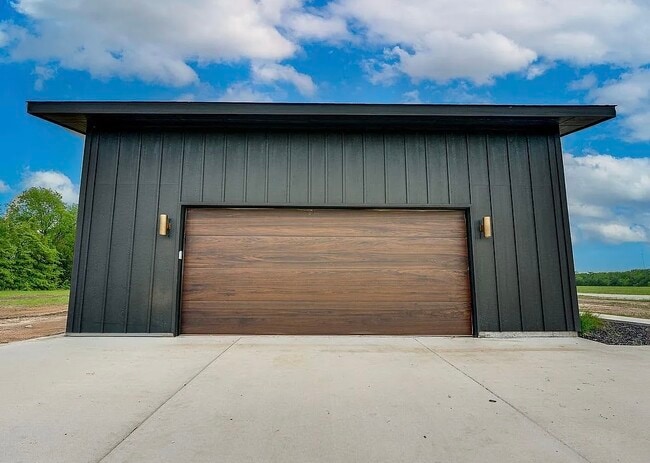 Building Photo - 17466 County Rd 3539