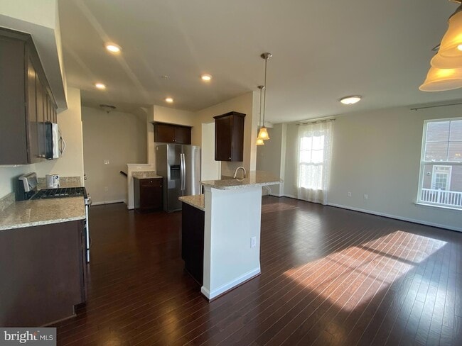 Building Photo - 6173 Margarita Way