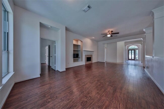 Building Photo - 13803 Sherburn Manor Dr