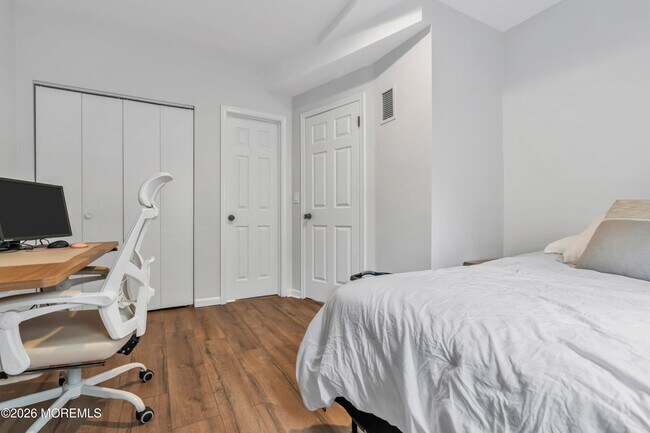 Building Photo - 34 Phoenix Ave