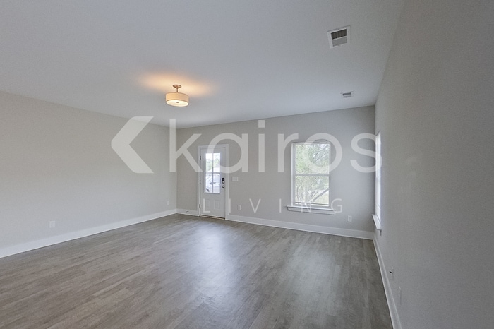 Building Photo - 66 Maple Leaf Dr