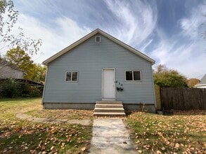 Building Photo - 624 Grant St