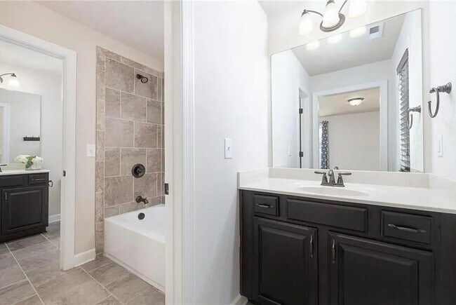 Building Photo - 7860 Highland Bluff