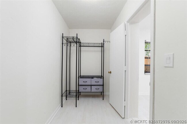 Building Photo - 1273 NE 37th St