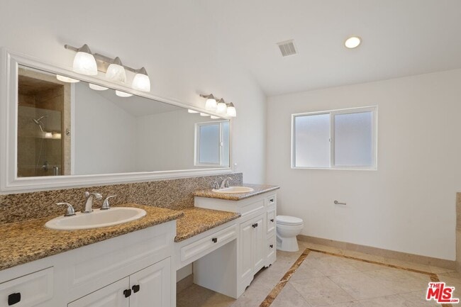 Building Photo - 4128 W 122nd St