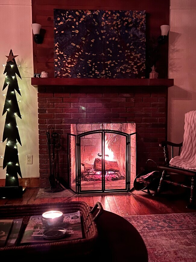 Building Photo - 59 Elm Dr