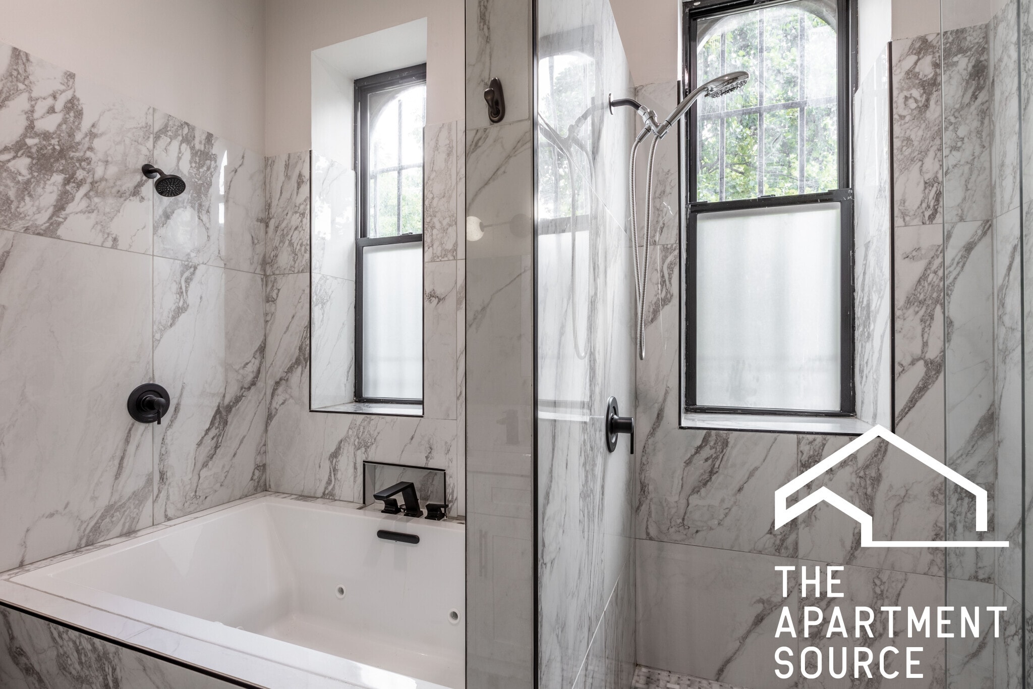 Building Photo - 2701 W Thomas St