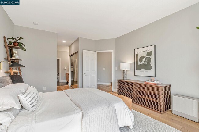 Building Photo - 3043 Tahoe Pl