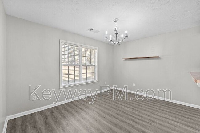 Building Photo - 122 Oakwood Dr