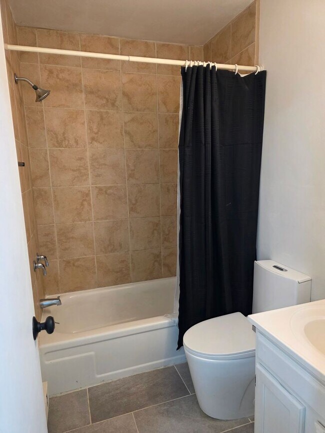 Building Photo - 3 Bed 2 Bath condo in Bozeman