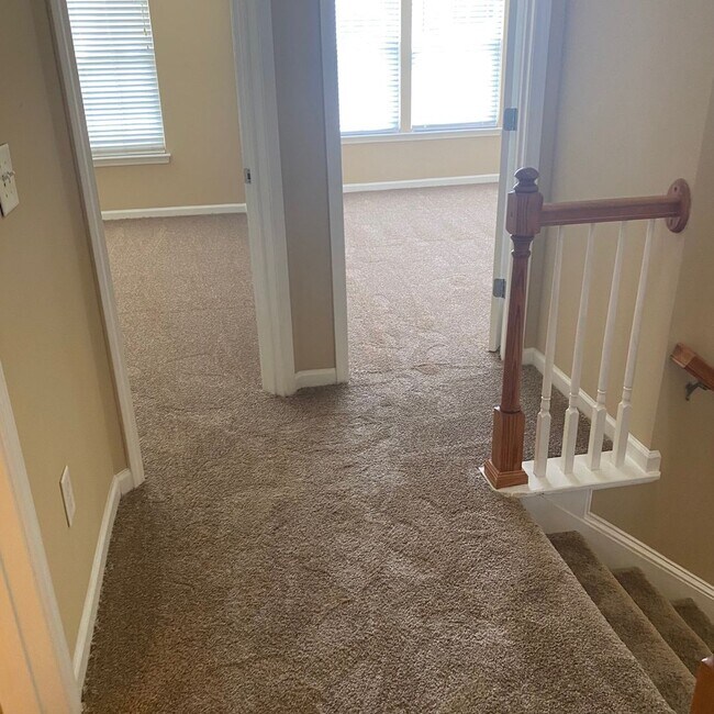 Building Photo - Plum Creek 4Br 2.5Ba