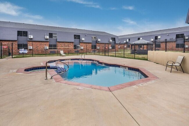 Building Photo - 4320 Canyon Dr