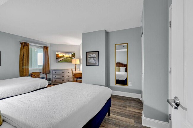 Building Photo - 2560 N Ocean Blvd