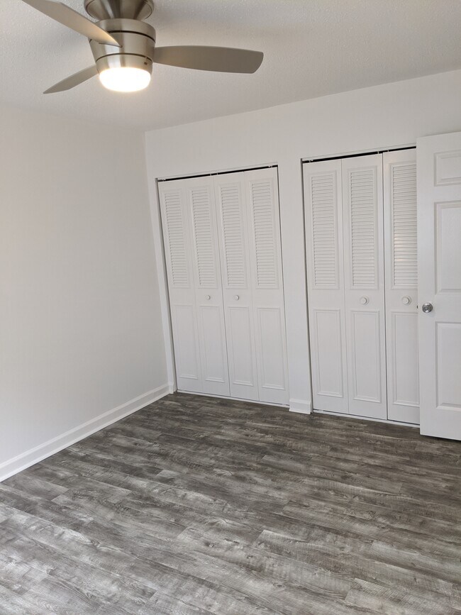 Building Photo - 201 E College Blvd #41