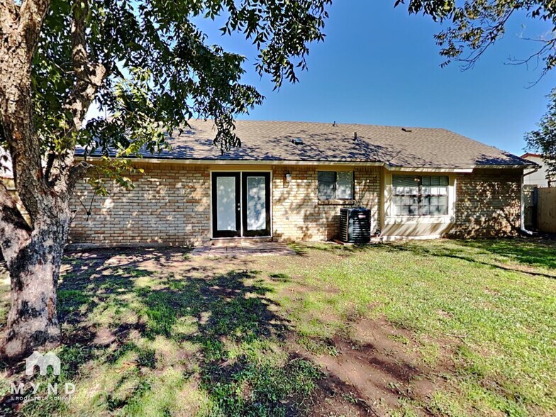 Building Photo - 3737 Longmeadow Way