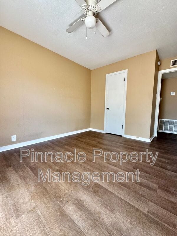 Building Photo - 2632 W Avenue N
