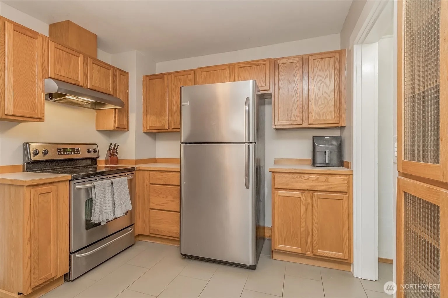 Building Photo - 213 S 70th St