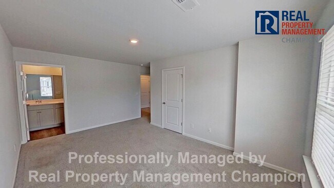 Building Photo - 3110 Lobelia Ln